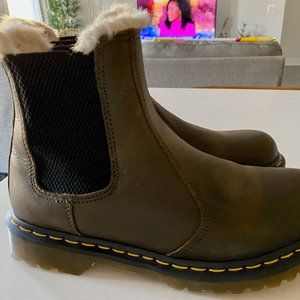 Dr. Martens Leonore Brown Leather Faux Fur Lined Chelsea Boot Size 9